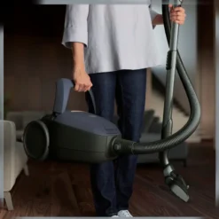 مزایای خرید جاروبرقی آ ا گ مدل VX82-1-5DB